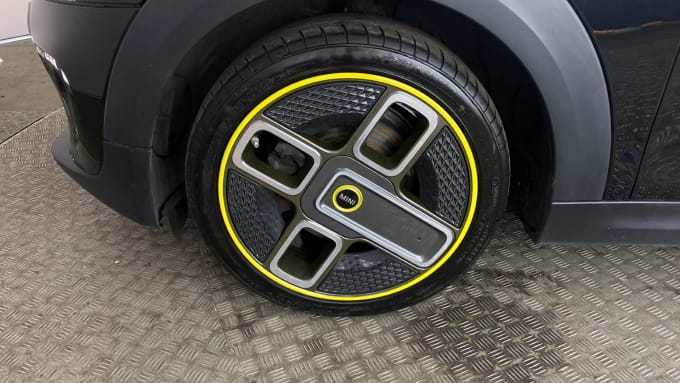 2021 Mini Hatch