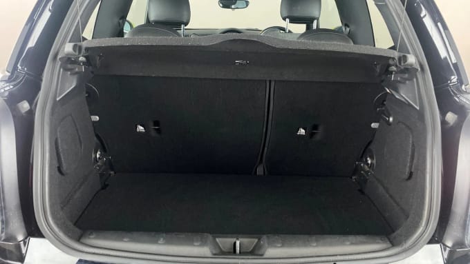 2021 Mini Hatch