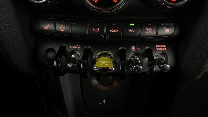 2021 Mini Hatch