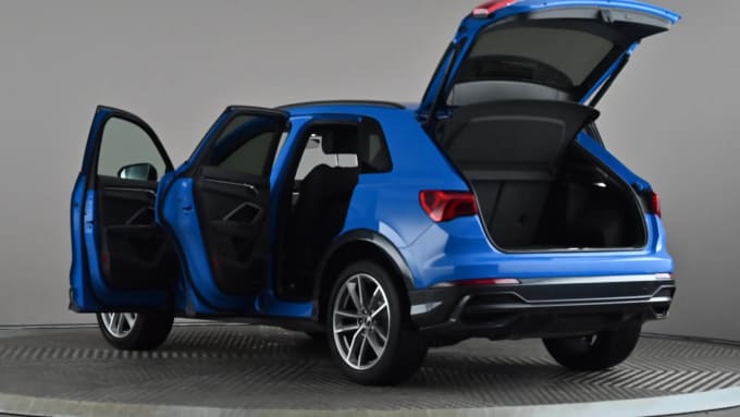 2022 Audi Q3