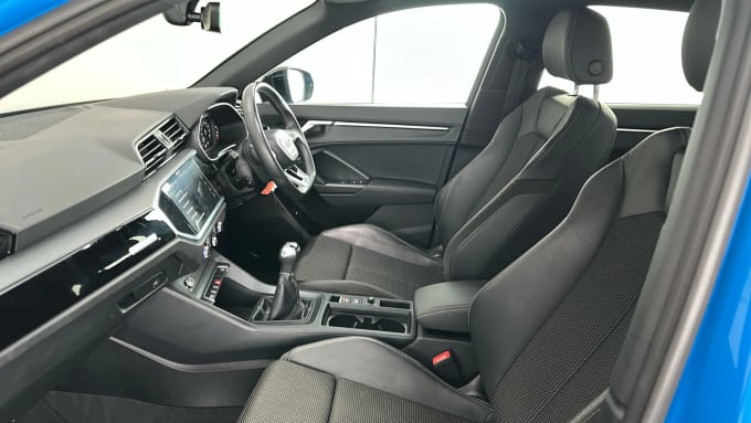 2022 Audi Q3