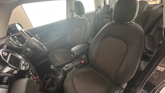 2020 Mini Hatch