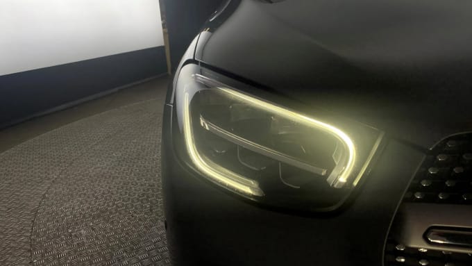 2021 Mercedes-benz Glc