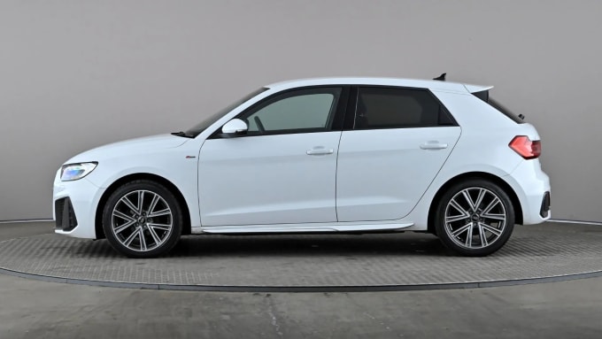 2022 Audi A1