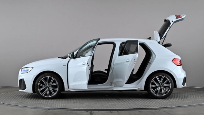 2022 Audi A1