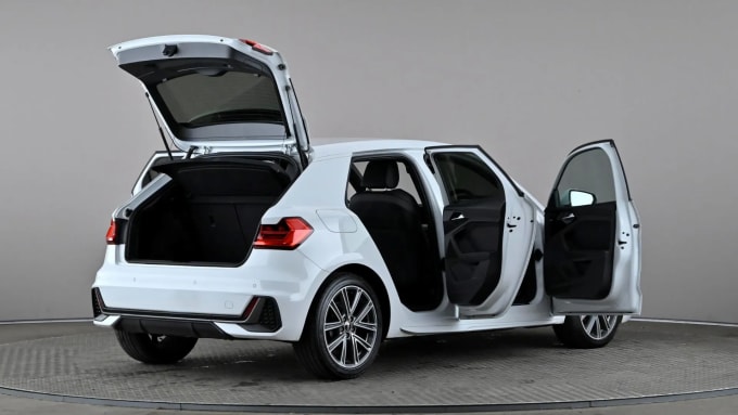2022 Audi A1