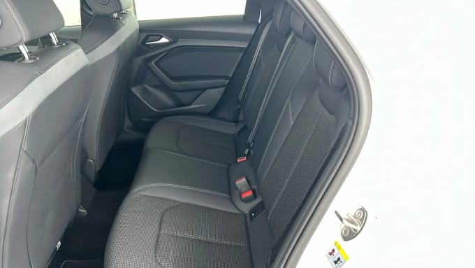 2022 Audi A1