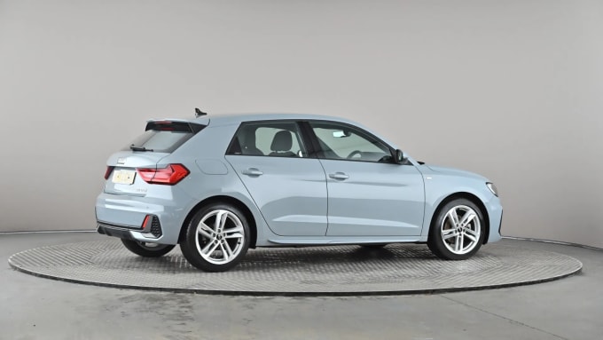 2022 Audi A1