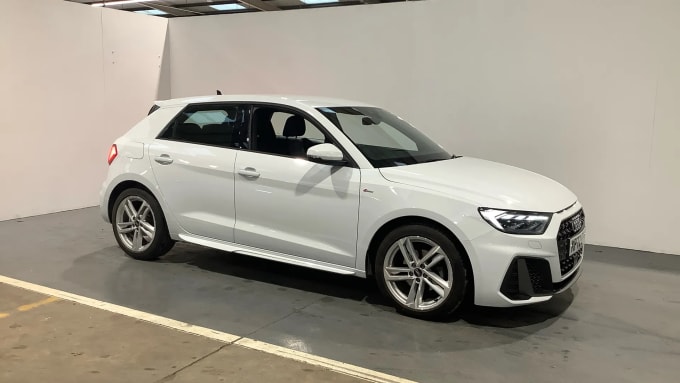 2022 Audi A1