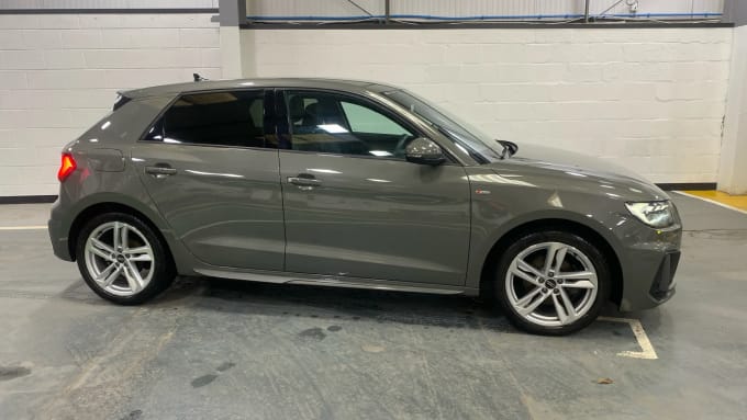 2022 Audi A1