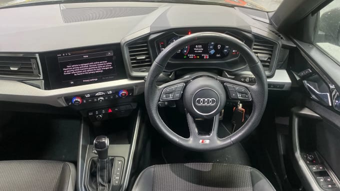 2022 Audi A1