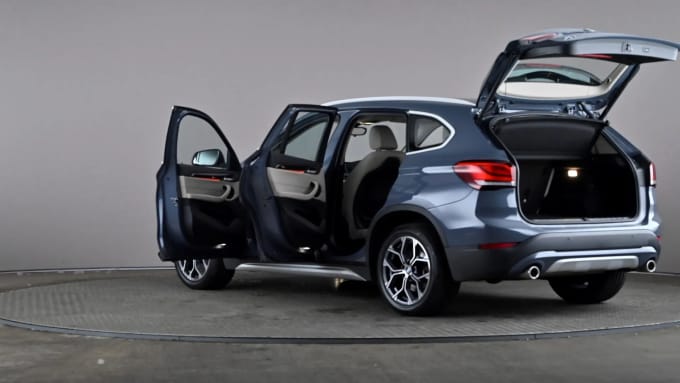 2022 BMW X1