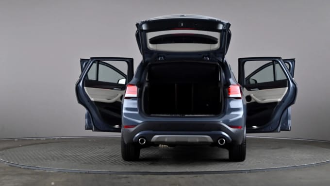 2022 BMW X1