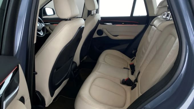 2022 BMW X1