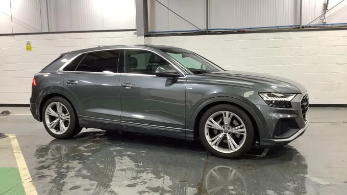2018 Audi Q8