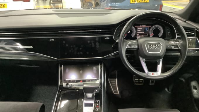 2018 Audi Q8