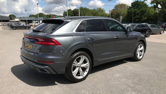 2018 Audi Q8
