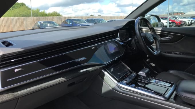 2018 Audi Q8