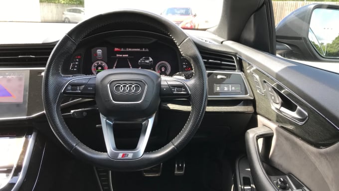2018 Audi Q8