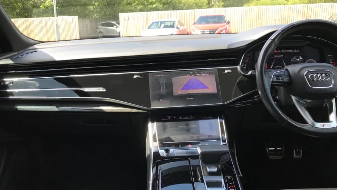 2018 Audi Q8