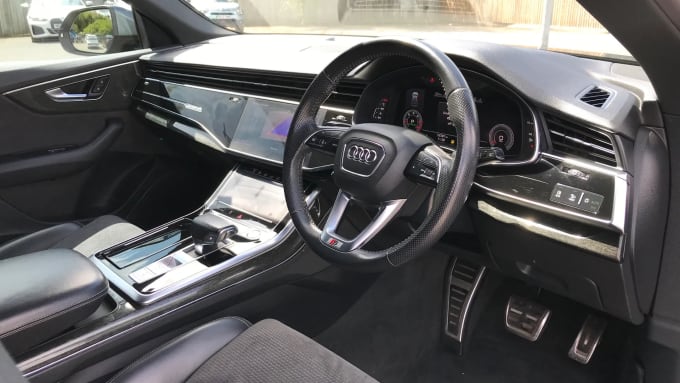 2018 Audi Q8