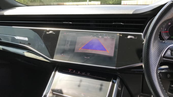 2018 Audi Q8