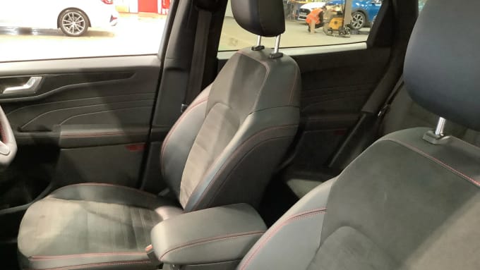 2022 Ford Kuga