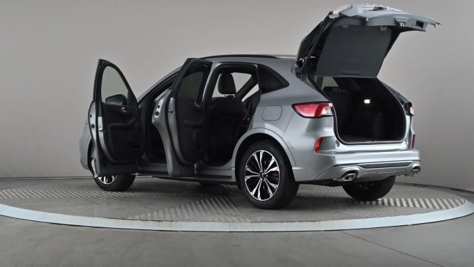 2022 Ford Kuga