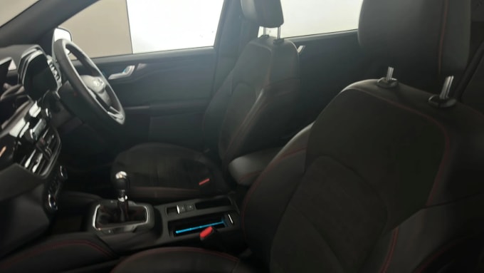 2022 Ford Kuga