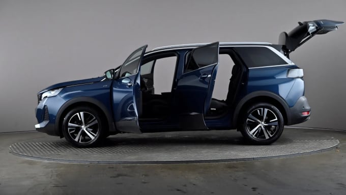 2023 Peugeot 5008