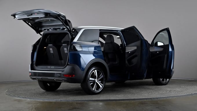 2023 Peugeot 5008