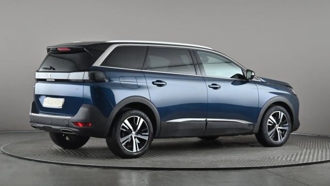 2022 Peugeot 5008