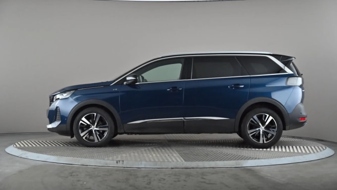 2021 Peugeot 5008