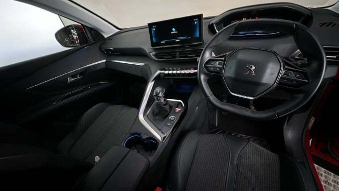 2021 Peugeot 5008