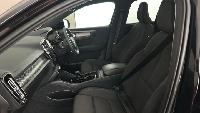 2022 Volvo Xc40