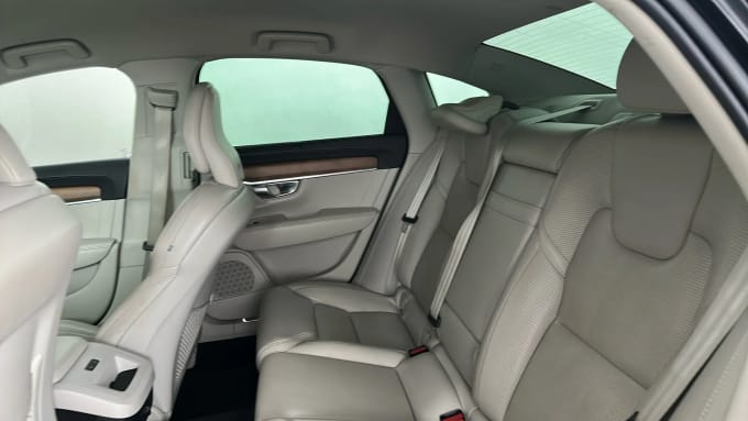 2019 Volvo S90