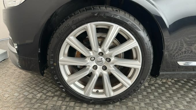 2019 Volvo S90
