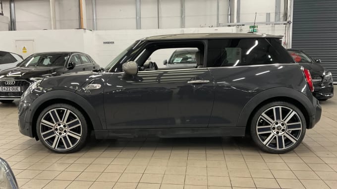 2020 Mini Hatch