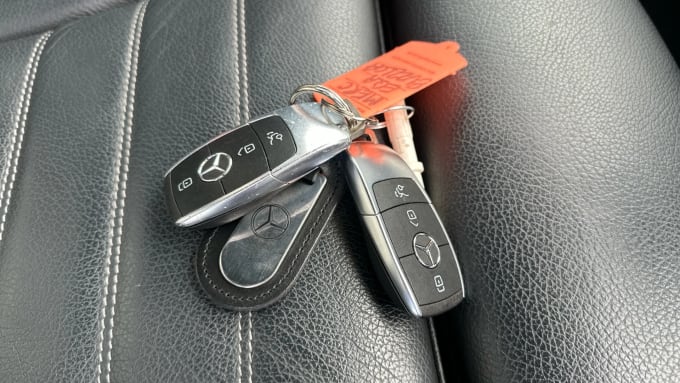 2022 Mercedes-benz Eqc