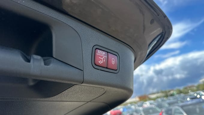 2022 Mercedes-benz Eqc