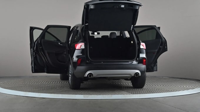 2022 Ford Kuga