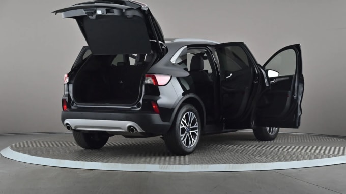 2022 Ford Kuga