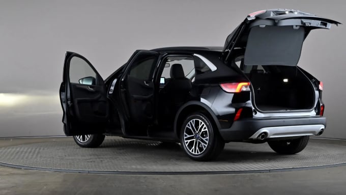 2022 Ford Kuga
