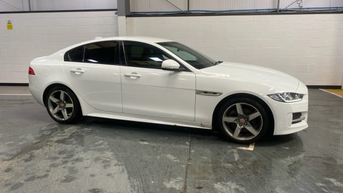 2019 Jaguar Xe
