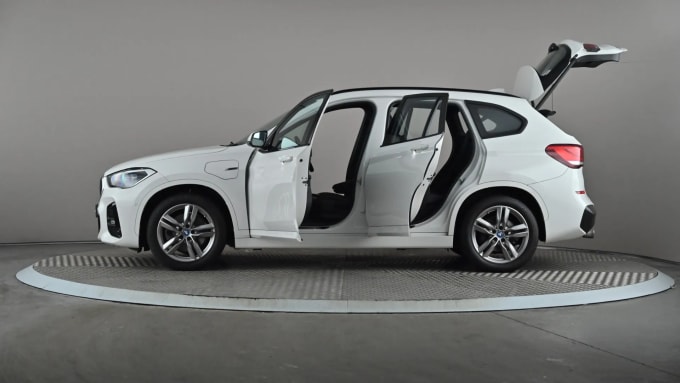 2022 BMW X1