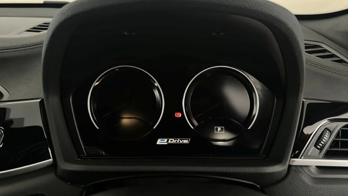 2022 BMW X1