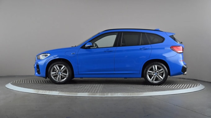 2022 BMW X1