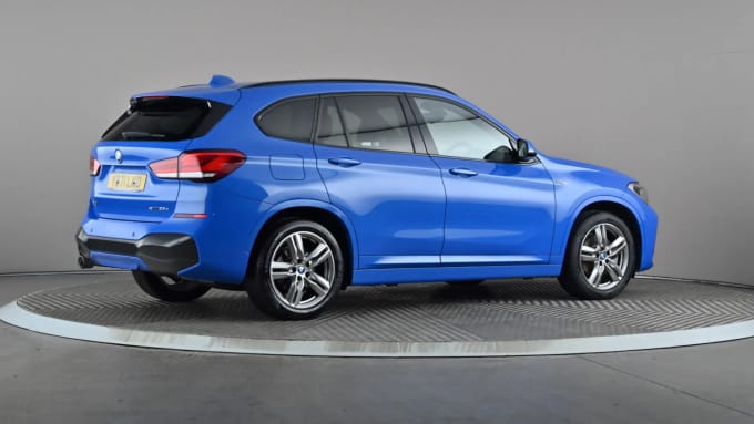 2022 BMW X1
