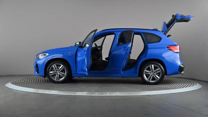 2022 BMW X1
