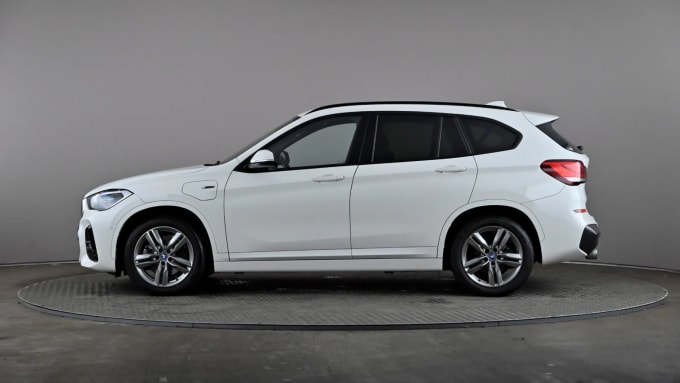 2022 BMW X1